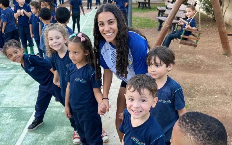 Pentecostes: Celebração e União no Centro Educacional Maria Helena